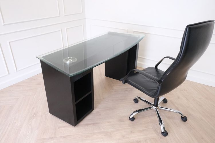 โต๊ะทำงานเข้ามุม L-Shape ท็อปกระจก สีดำโมเดิร์น โต๊ะปรับพับได้ มีลิ้นชักและช่องเก็บของ 167 cm รูปที่ 4