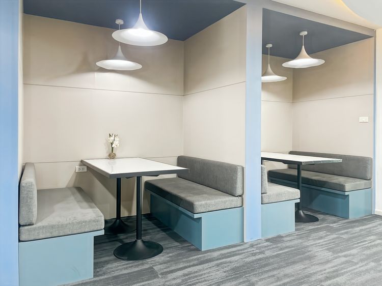 Regus Brighton Grand - ย้ายเข้าไปยังพื้นที่สำนักงานแบบเปิดที่พร้อมใช้งานสำหรับ 10 คนที่ Regus Brighton Grand รูปที่ 2