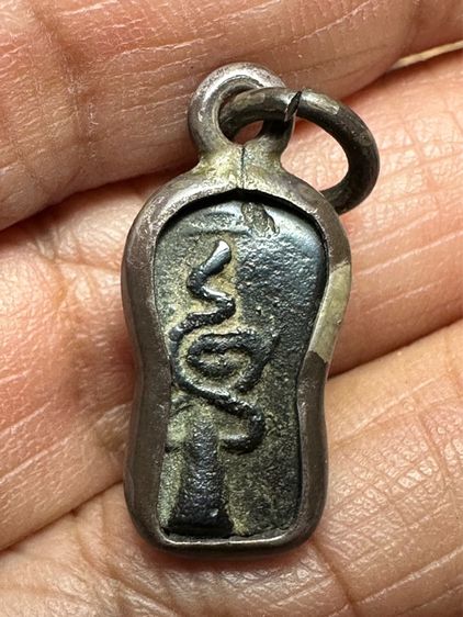 พระปรกใบมะขาม ล.ป.ใจ วัดเสด็จ เนื้อเมฆพัตรเลี่ยมเงิน รูปที่ 7