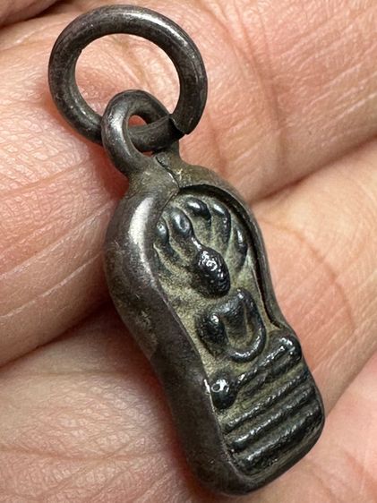 พระปรกใบมะขาม ล.ป.ใจ วัดเสด็จ เนื้อเมฆพัตรเลี่ยมเงิน รูปที่ 3