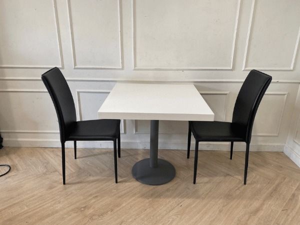 ชุดโต๊ะอาหาร 2 ที่นั่ง ขาเหล็ก ท็อปไม้ สีขาว เก้าอี้ เบาะหนัง สีดำ รูปที่ 2