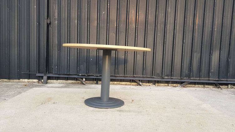 โต๊ะกลม ขาเหล็ก ท็อปไม้ สีครีม 110 cm รูปที่ 6