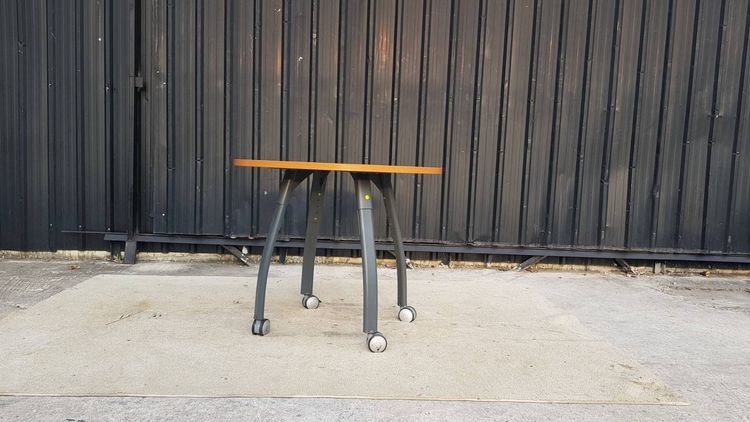 โต๊ะกลม ขาเหล็ก ล้อเลื่อน ท็อปไม้ ยี่ห้อ Rockworth 90 cm รูปที่ 7