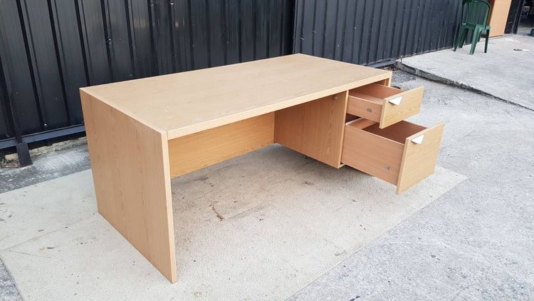 โต๊ะทำงาน 2 ลิ้นชัก โครงไม้ สีน้ำตาล กว้าง 165 cm รูปที่ 11