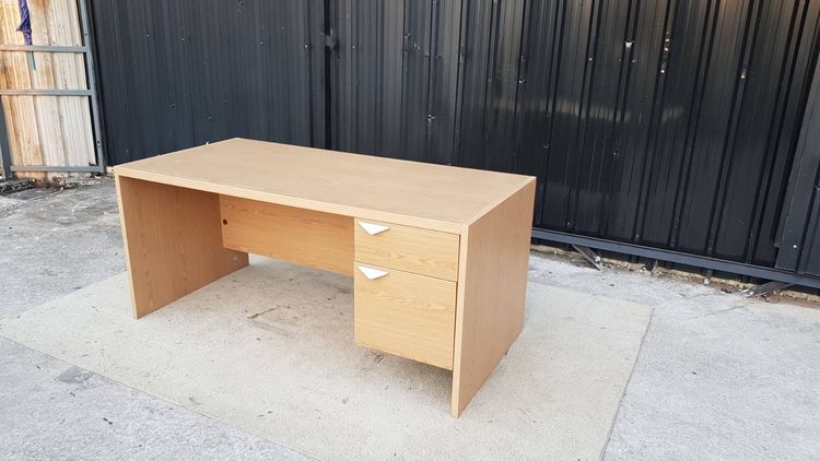 โต๊ะทำงาน 2 ลิ้นชัก โครงไม้ สีน้ำตาล กว้าง 165 cm รูปที่ 2