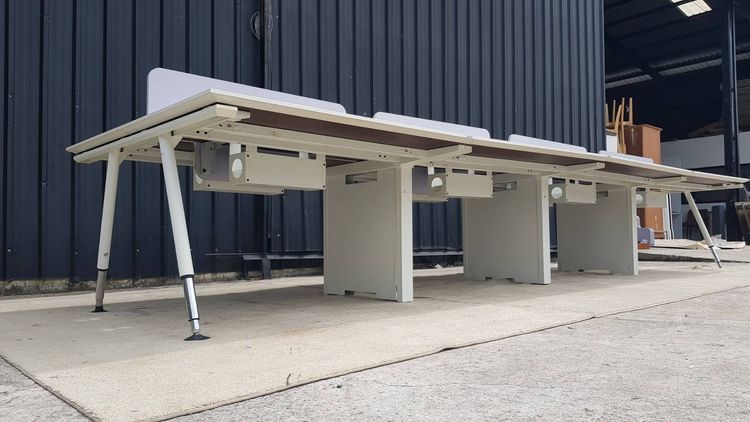 ชุดโต๊ะทำงานกลุ่ม 8 ที่นั่ง ยี่ห้อ Rockworth มีพาทิชั่นกั้น ขาเหล็ก สีขาว รูปที่ 4