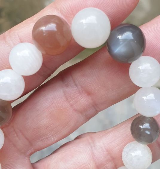 กำไลข้อมือหินมงคลมูนสโตน รูปที่ 5