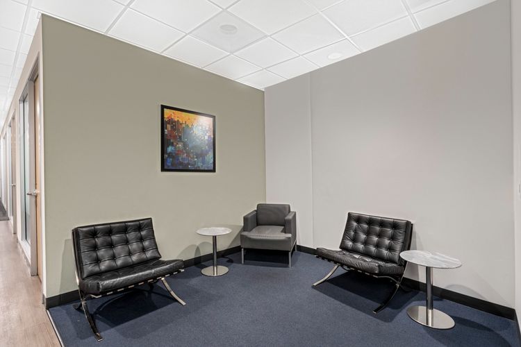 Regus Kingbridge Tower - การเข้าถึงพื้นที่สำนักงานมืออาชีพสำหรับ 2 คนที่ Regus Kingbridge Tower แบบรวมทุกอย่าง