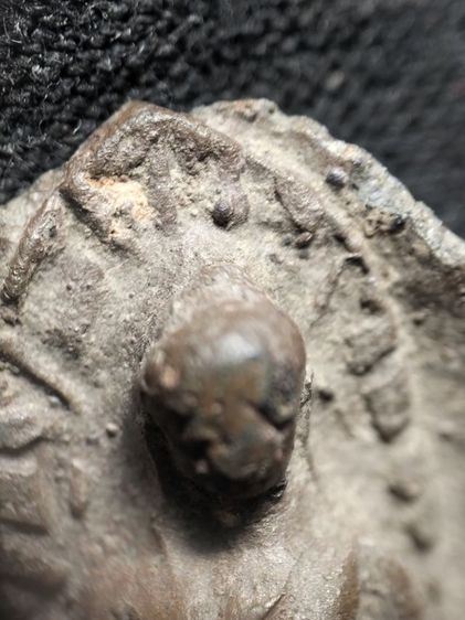 พระรอดลำพูนพิมพ์ใหญ่เนื้อเขียวครับ รูปที่ 10