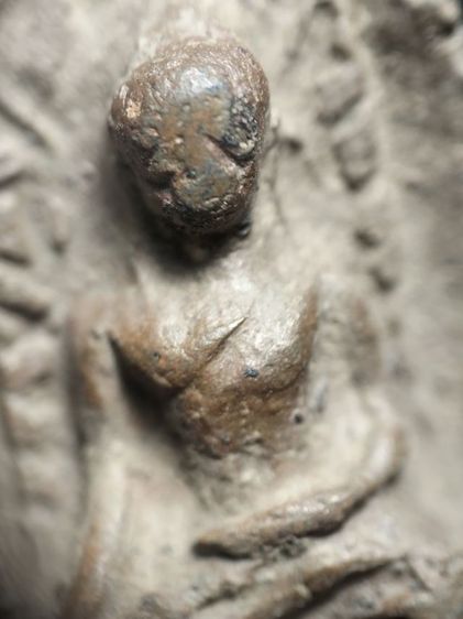 พระรอดลำพูนพิมพ์ใหญ่เนื้อเขียวครับ รูปที่ 5