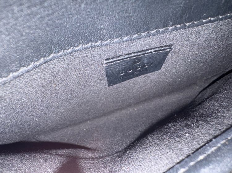 GUCCI GG SUPREME BLACK BELT BAG รูปที่ 9