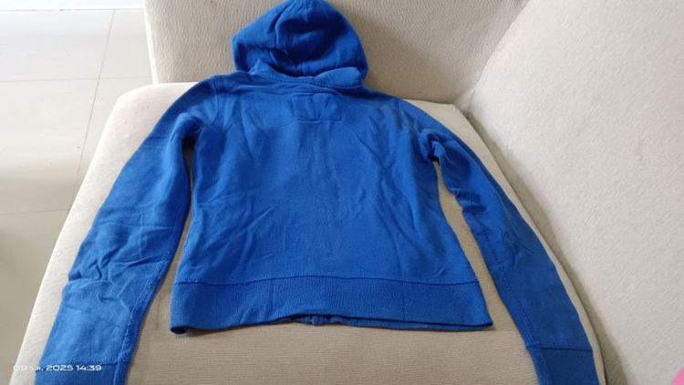 เสื้อกันหนาวเด็ก สีน้ำเงิน Size XL  อายุ 8-10 ปี มือสอง ขายถูกๆค่ะ รูปที่ 2