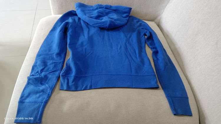 เสื้อกันหนาวเด็ก สีน้ำเงิน Size XL  อายุ 8-10 ปี มือสอง ขายถูกๆค่ะ รูปที่ 3
