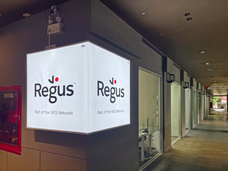 Regus J-Park Nihon Mura - พื้นที่สำนักงานส่วนตัวสำหรับ 2 คนที่ Regus J-Park Nihon Mura