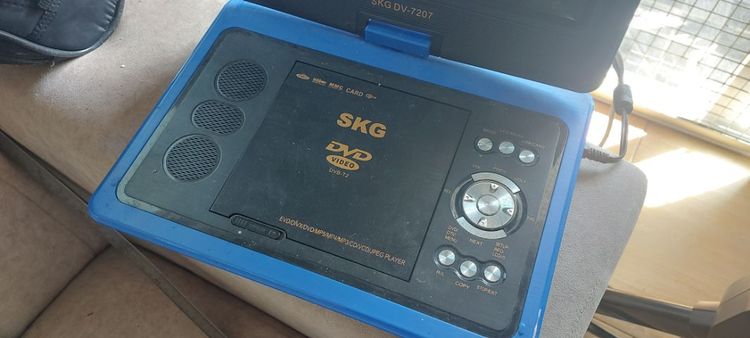 ทีวีพกพา skg dv-7207 รูปที่ 4