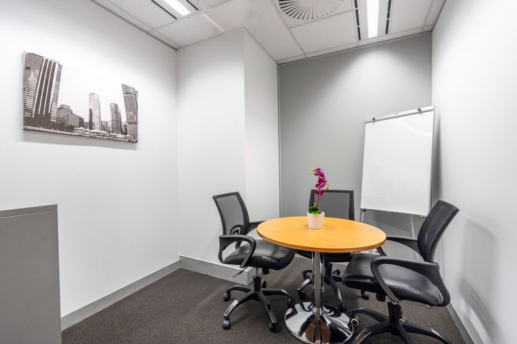 Regus Bukis Community Mall - พื้นที่สำนักงานส่วนตัวที่ออกแบบตามความต้องการเฉพาะของธุรกิจของคุณที่ Regus Bukis Community Mall รูปที่ 4