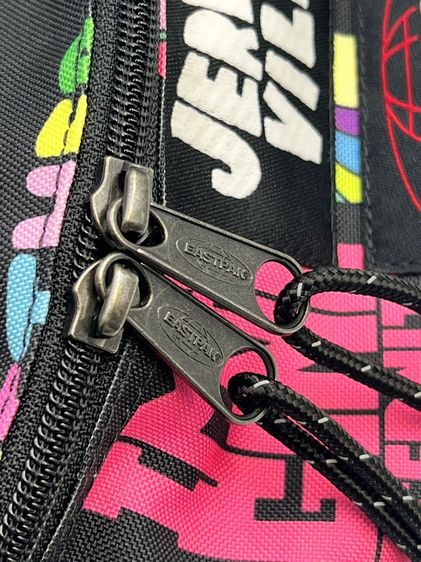 กระเป๋าคาดอก EASTPAK รุ่น SPRINGER JeremyvillePrint  รูปที่ 11
