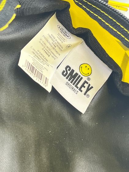 กระเป๋าคาดอก EASTPAK รุ่น SPRINGER Smiley Smiley Big รูปที่ 9