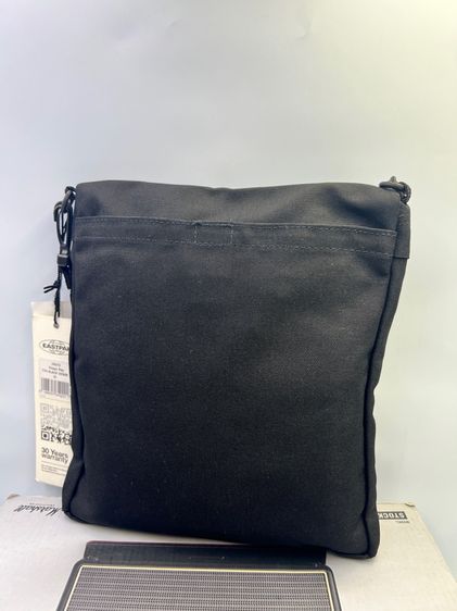 กระเป๋าสะพายไหล่ EASTPAK รุ่น LUX Shoulder Bag  รูปที่ 3