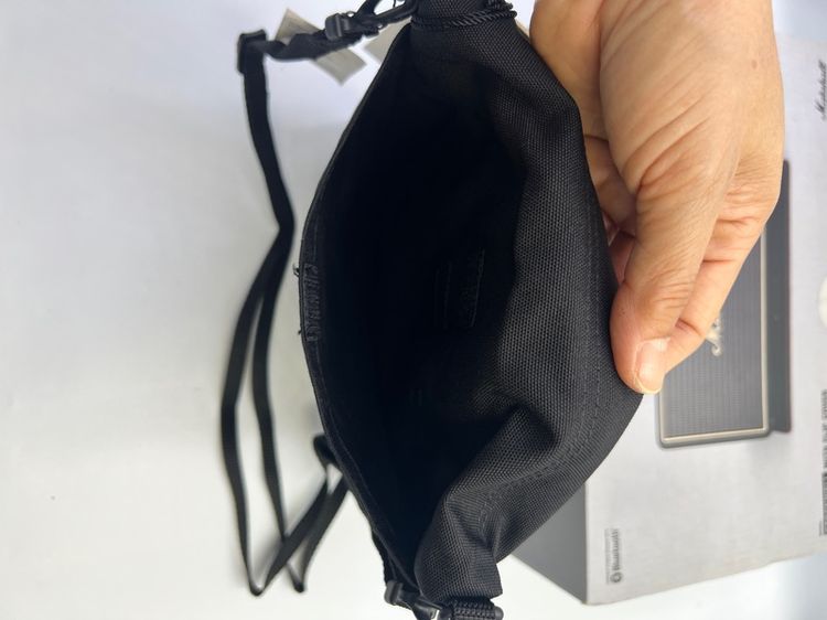 กระเป๋าสะพายไหล่ EASTPAK รุ่น LUX Shoulder Bag  รูปที่ 8