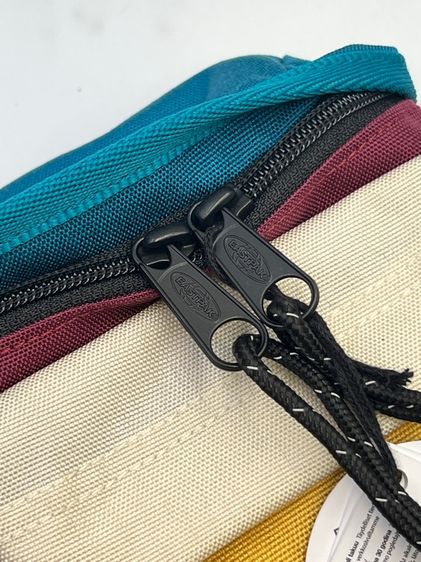 กระเป๋าคาดเอว EASTPAK รุ่น Versity Waist-Varsity Blocking รูปที่ 10