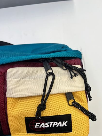 กระเป๋าคาดเอว EASTPAK รุ่น Versity Waist-Varsity Blocking รูปที่ 11