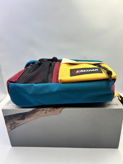 กระเป๋าคาดเอว EASTPAK รุ่น Versity Waist-Varsity Blocking รูปที่ 9