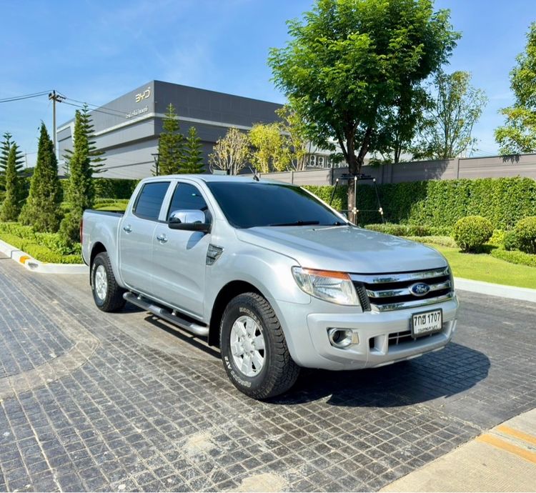 รถ Ford Ranger 2.2 XLT สี เทา