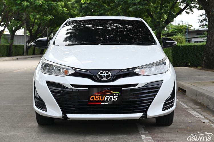 Toyota Yaris ATIV 2020 1.2 Mid Sedan เบนซิน ไม่ติดแก๊ส เกียร์อัตโนมัติ ขาว รูปที่ 2