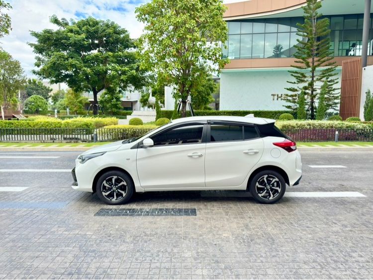 Toyota Yaris 2023 1.2 Sport Sedan เบนซิน ไม่ติดแก๊ส เกียร์อัตโนมัติ ขาว รูปที่ 4