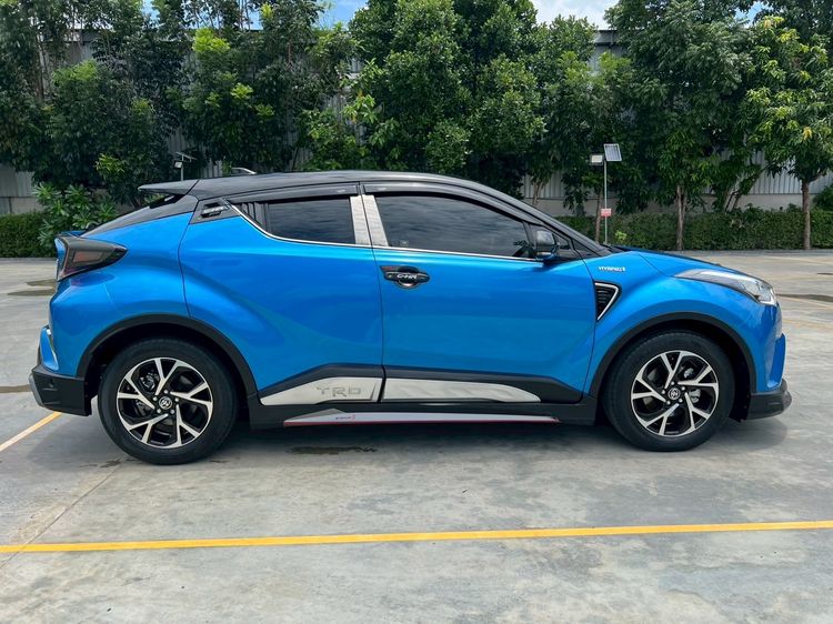 Toyota C-HR 2018 1.8 HV Hi Utility-car ไฮบริด เกียร์อัตโนมัติ น้ำเงิน รูปที่ 3