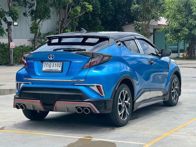 Toyota C-HR 2018 1.8 HV Hi Utility-car ไฮบริด เกียร์อัตโนมัติ น้ำเงิน รูปที่ 4