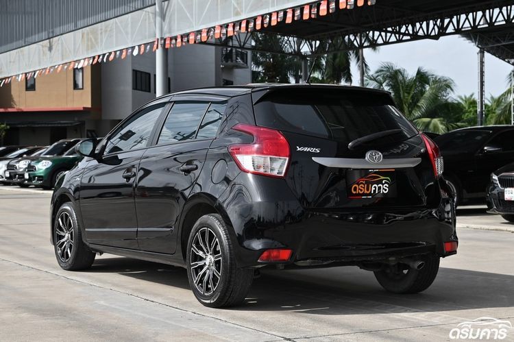 Toyota Yaris 2017 1.2 E Utility-car เบนซิน ไม่ติดแก๊ส เกียร์อัตโนมัติ ดำ รูปที่ 3