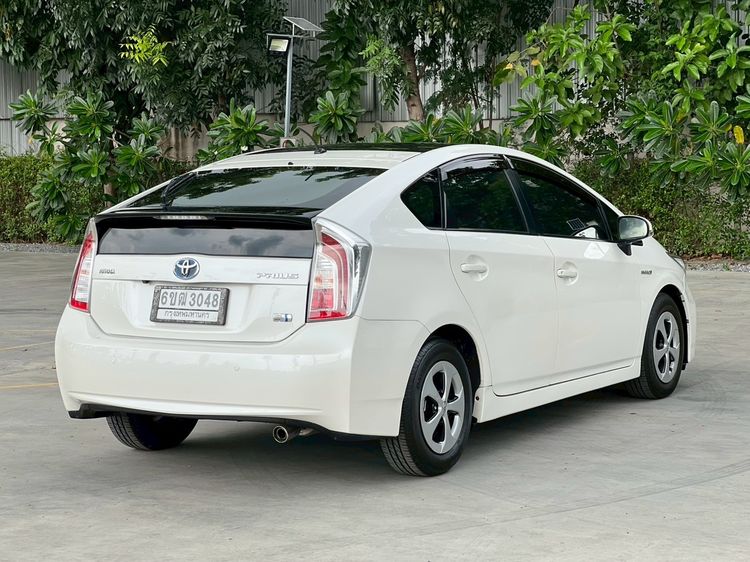 Toyota Prius 2013 1.8 Hybrid Top Option Grade Sedan ไฮบริด เกียร์อัตโนมัติ ขาว รูปที่ 3