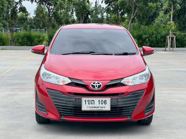 Toyota Yaris ATIV 2017 1.2 E Sedan เบนซิน เกียร์อัตโนมัติ แดง รูปที่ 2