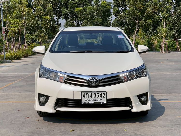 Toyota Altis 2015 1.8 Esport Sedan เบนซิน เกียร์อัตโนมัติ ขาว รูปที่ 2