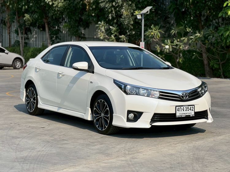 Toyota Altis 2015 1.8 Esport Sedan เบนซิน เกียร์อัตโนมัติ ขาว รูปที่ 3