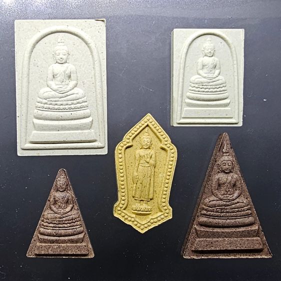 ชุดพระผง 5 องค์ พระพุทธนวมมหาราชายุจฉับปริวัตนมงคล ภปร. รุ่นเฉลิมพระชนมพรรษา 72 พรรษา รัชกาลที่ 9 ปี 2542 พร้อมตลับเดิม รูปที่ 4