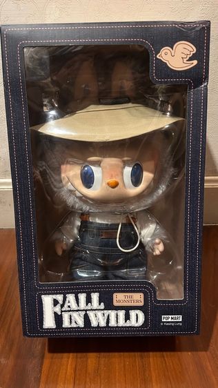 Labubu Fall in wild ของแท้ ใหม่เอี่ยม ขนาด 40 cm