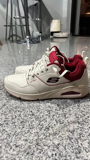 รองเท้า 