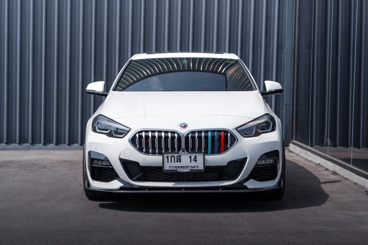BMW Series 2 2025 220i Sedan เบนซิน ไม่ติดแก๊ส เกียร์อัตโนมัติ ขาว รูปที่ 3