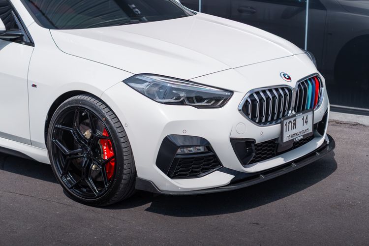 BMW Series 2 2025 220i Sedan เบนซิน ไม่ติดแก๊ส เกียร์อัตโนมัติ ขาว รูปที่ 2