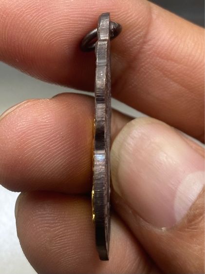 เหรียญหลวงพ่อกลั่นลงยา หน้ากากทอง รูปที่ 4