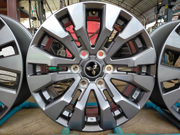 แม็กมิตซู ขอบ18กว้าง7.5 et46 สีเดิมโรงงาน ใส่ไทรทัน ปาเจ รูปที่ 3