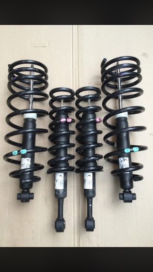 โช๊ค เดิม หน้า หลัง  Ford Everest. 2.2. ขับ 2  ปี 2015 ถึง 2017 