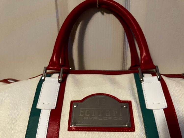 Ferrari MADE IN Italy Ferrari แท้ หนังแท้ ซิบYKK สวยมาก ไม่มีตำหนิ ราคา 15,000 บาท รูปที่ 8