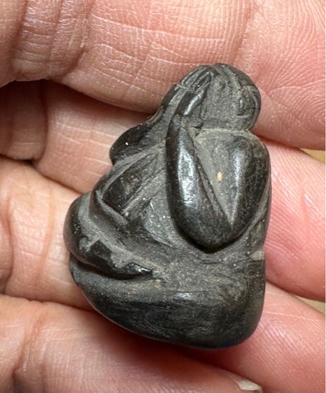 พระปิดตาเนื้อผงคลุกรัก ลอยองค์ ไม่ทราบที่ รูปที่ 4