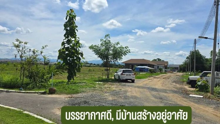 ใช่ ขายถูกมากที่ดินใกล้ตลาดแม่คือ ตารางวาละ 4500-8000บาท