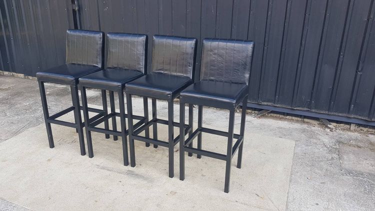 เก้าอี้บาร์ เบาะหนัง ขาเหล็ก สีดำ รูปที่ 2