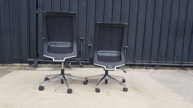 เก้าอี้สำนักงาน พนักพิงตาข่าย มีล้อ เบาะผ้า ขาเหล็ก สีดำ ยี่ห้อ KOKUYO รูปที่ 5